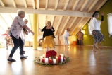 Tanzen wie ich bin/ Arlesheim/ Seniorentanz/ Bewegung für Senioren/ Seniorentreff/ Aktivitäten für Senioren/ Stefanie Heinis/ Basel/