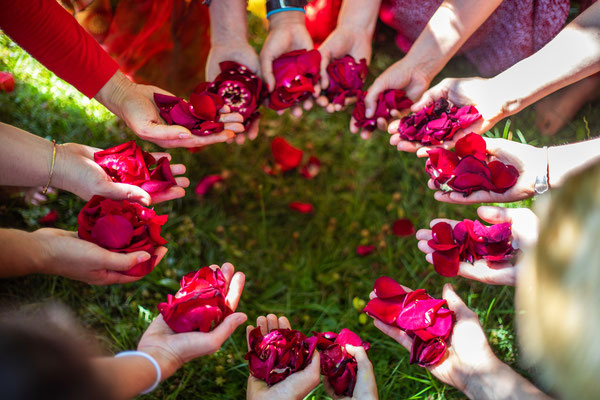 tanzen wie ich bin frauenkreis tanz meditation natur 