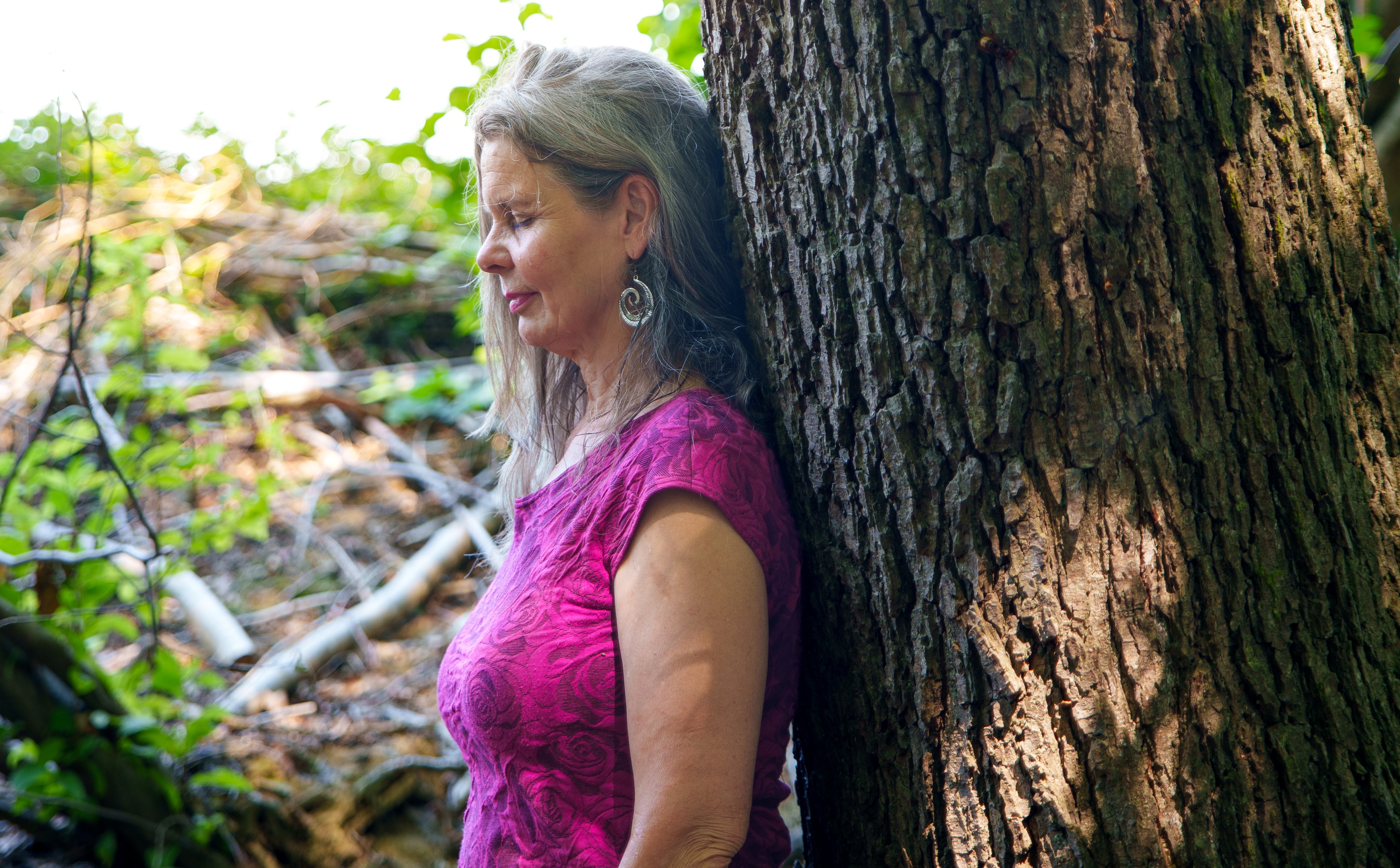 tanzen wie ich bin, tanztherapie für frauen, frauenkreis, natur, meditation, basel, arlesheim, stefanie heinis