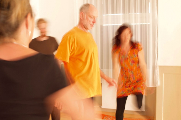 tanzen wie ich bin, Blessed we are, Männer und Frauen, Herz Wurzel Tanz, Tanzfest, Arlesheim, Basel, Stefanie Heinis